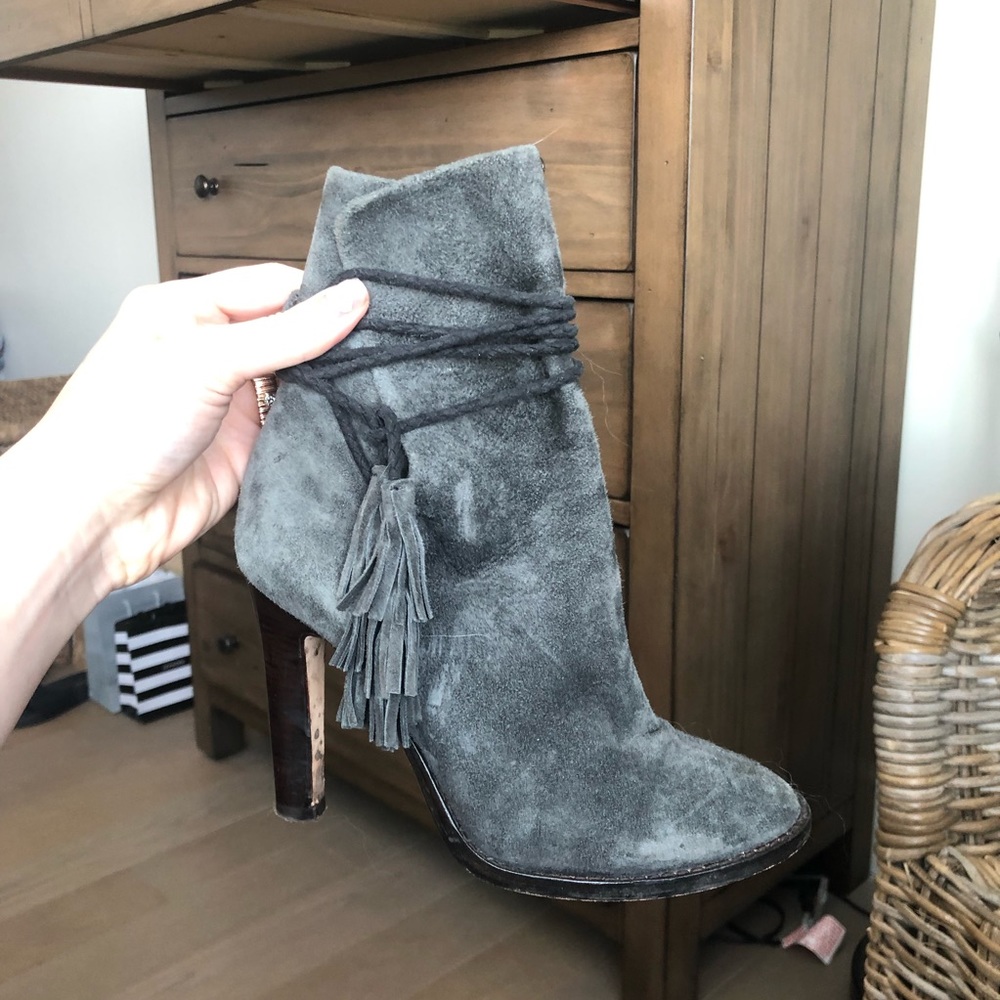 Joie Grey tie booties